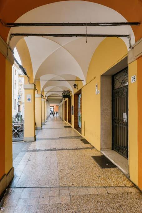 Suite In Via Del Pratello Bologna Ngoại thất bức ảnh
