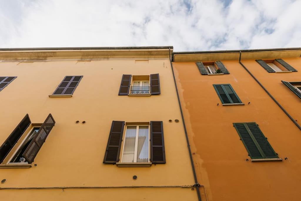 Suite In Via Del Pratello Bologna Ngoại thất bức ảnh