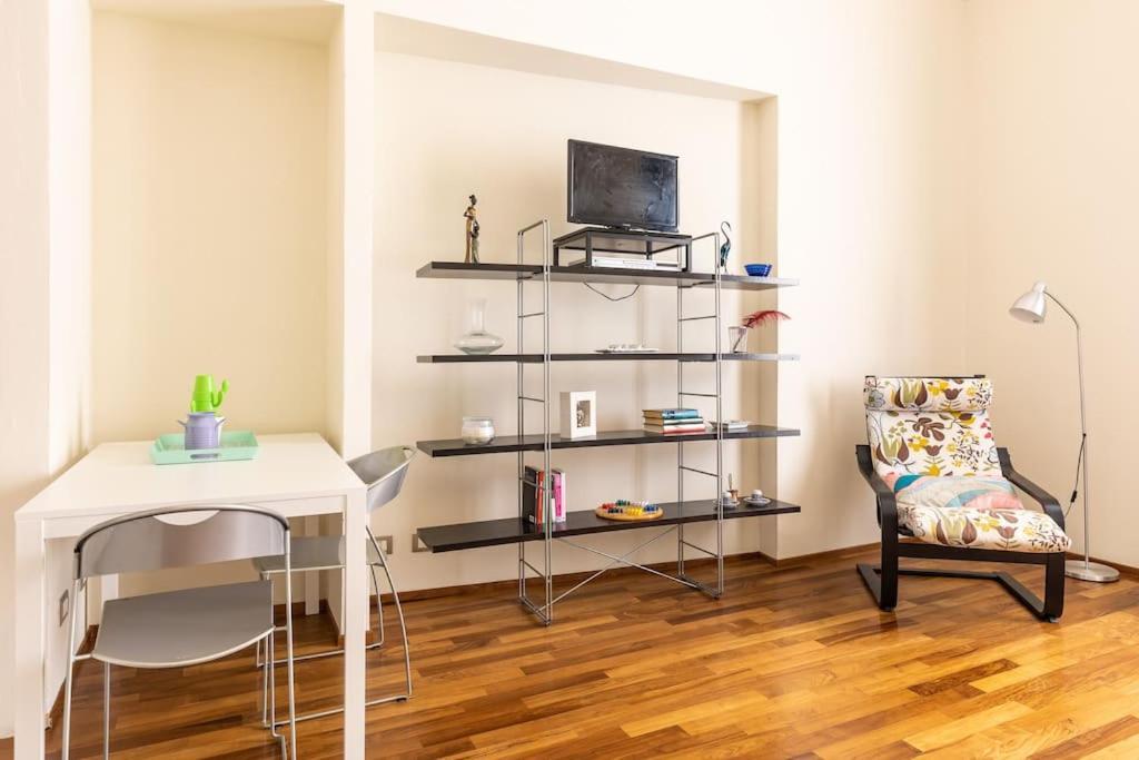 Suite In Via Del Pratello Bologna Ngoại thất bức ảnh