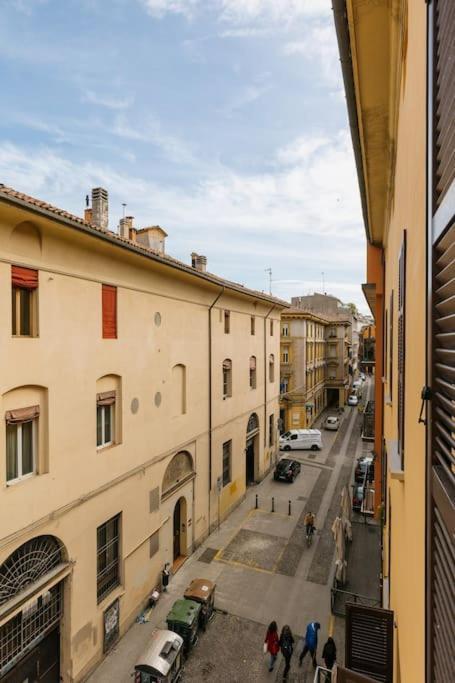 Suite In Via Del Pratello Bologna Ngoại thất bức ảnh